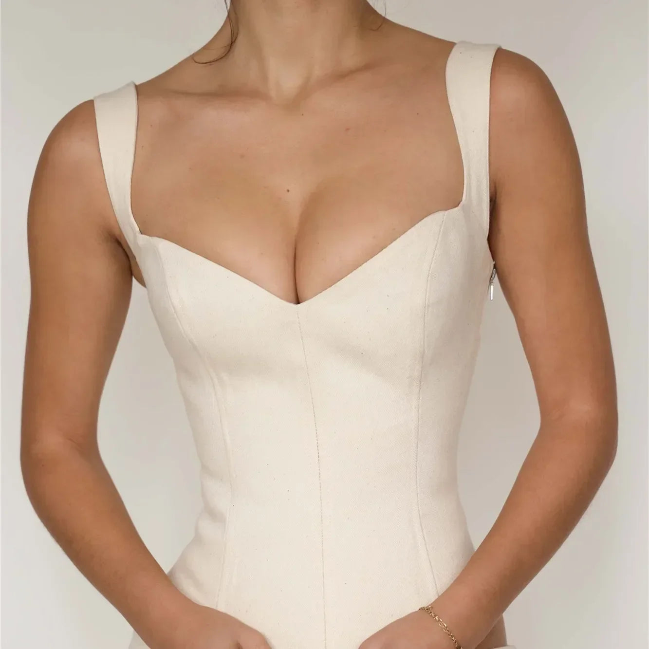 Women Sleeveless Off Shoulder V Neck Camis Elegant Crop Tank Top Low Cut Backless Camisole Crop Vest Streetwear